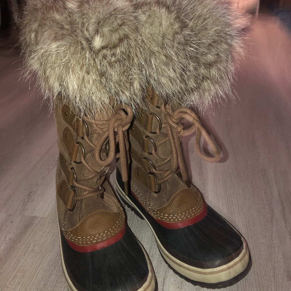 Women sorel